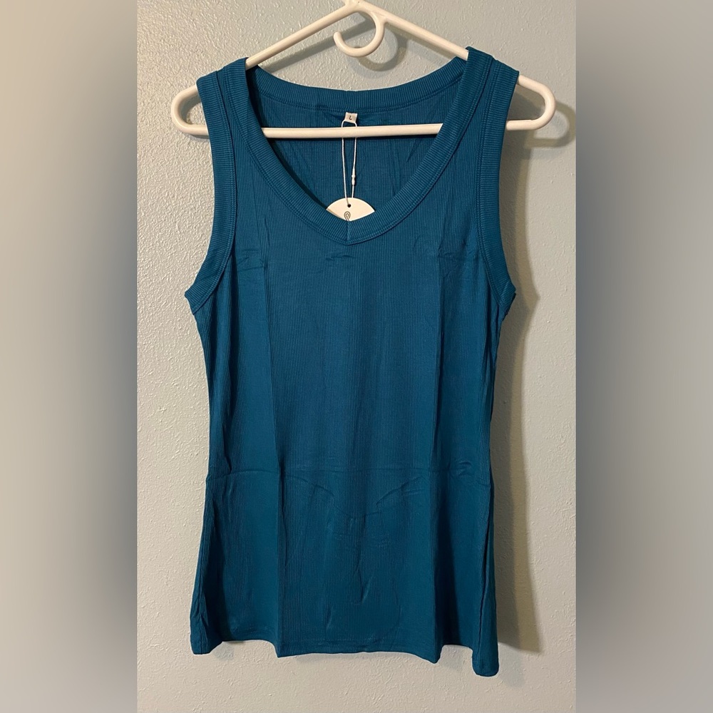 NWT Anrabess V-Neck Ribbed Knit Tank Top